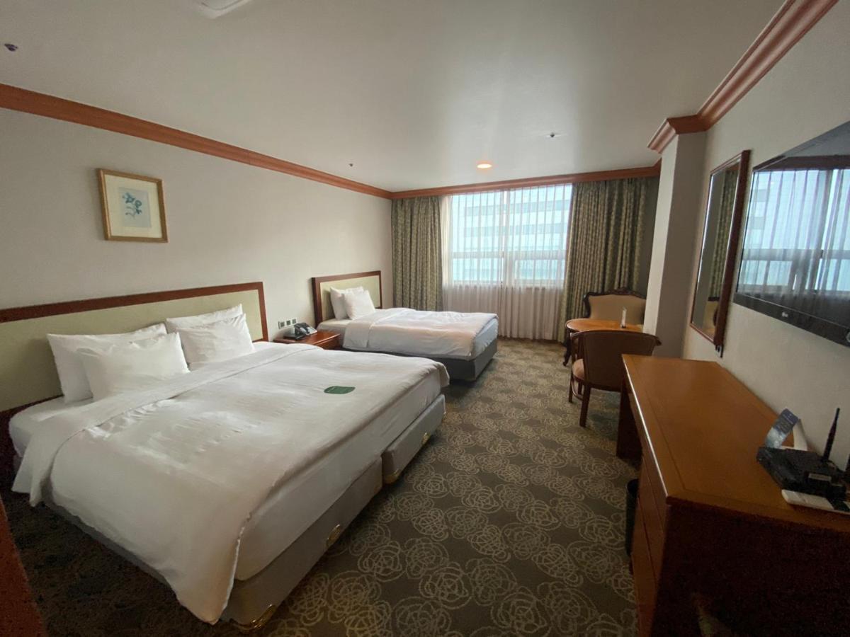 Hotel International Changwon Exterior photo