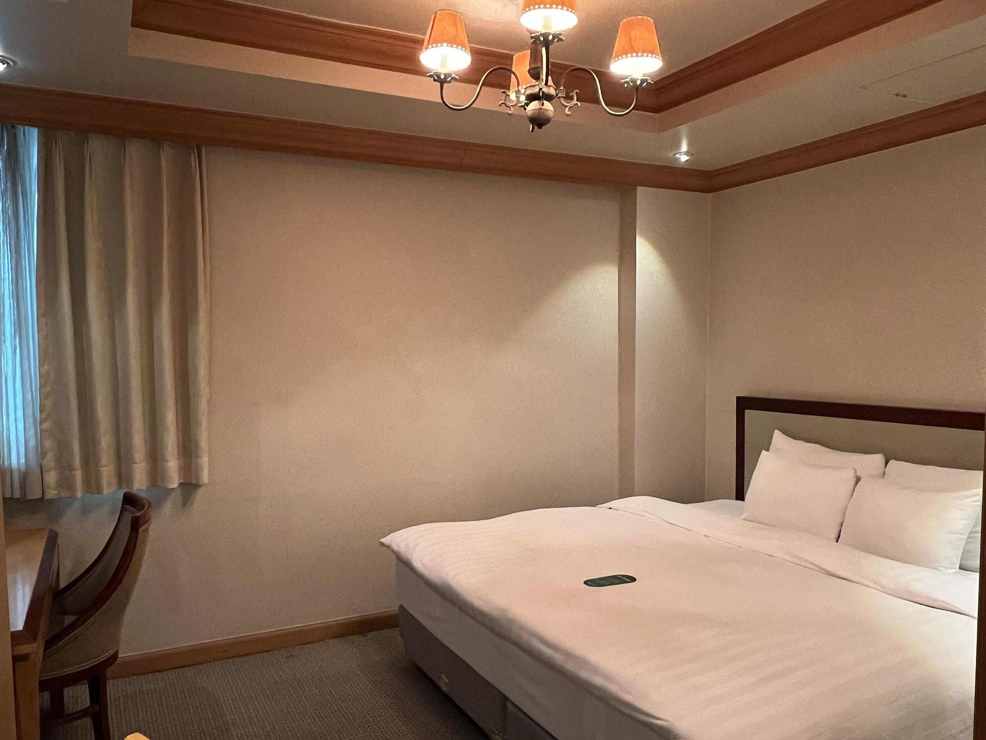 Hotel International Changwon Exterior photo