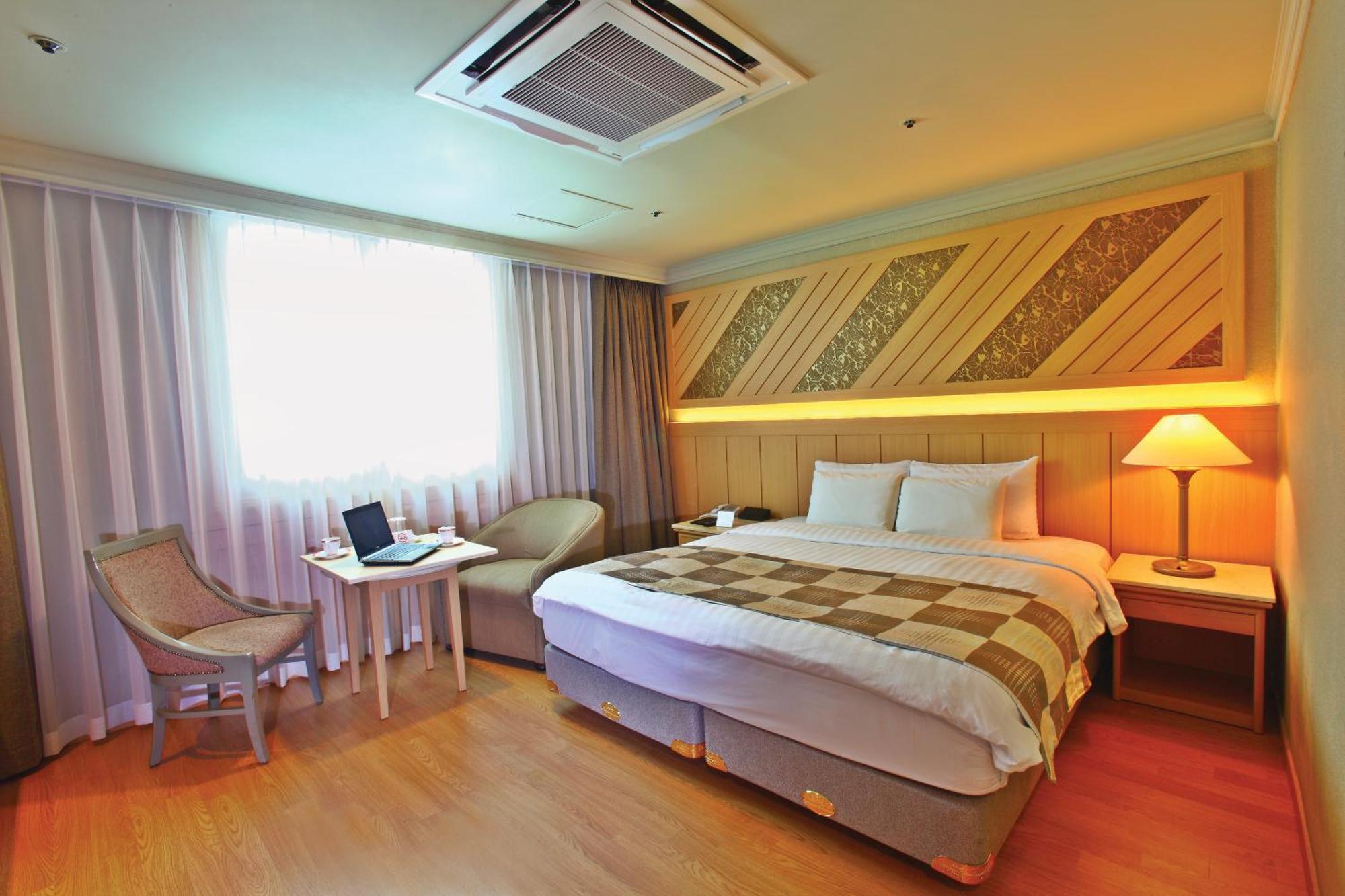 Hotel International Changwon Exterior photo