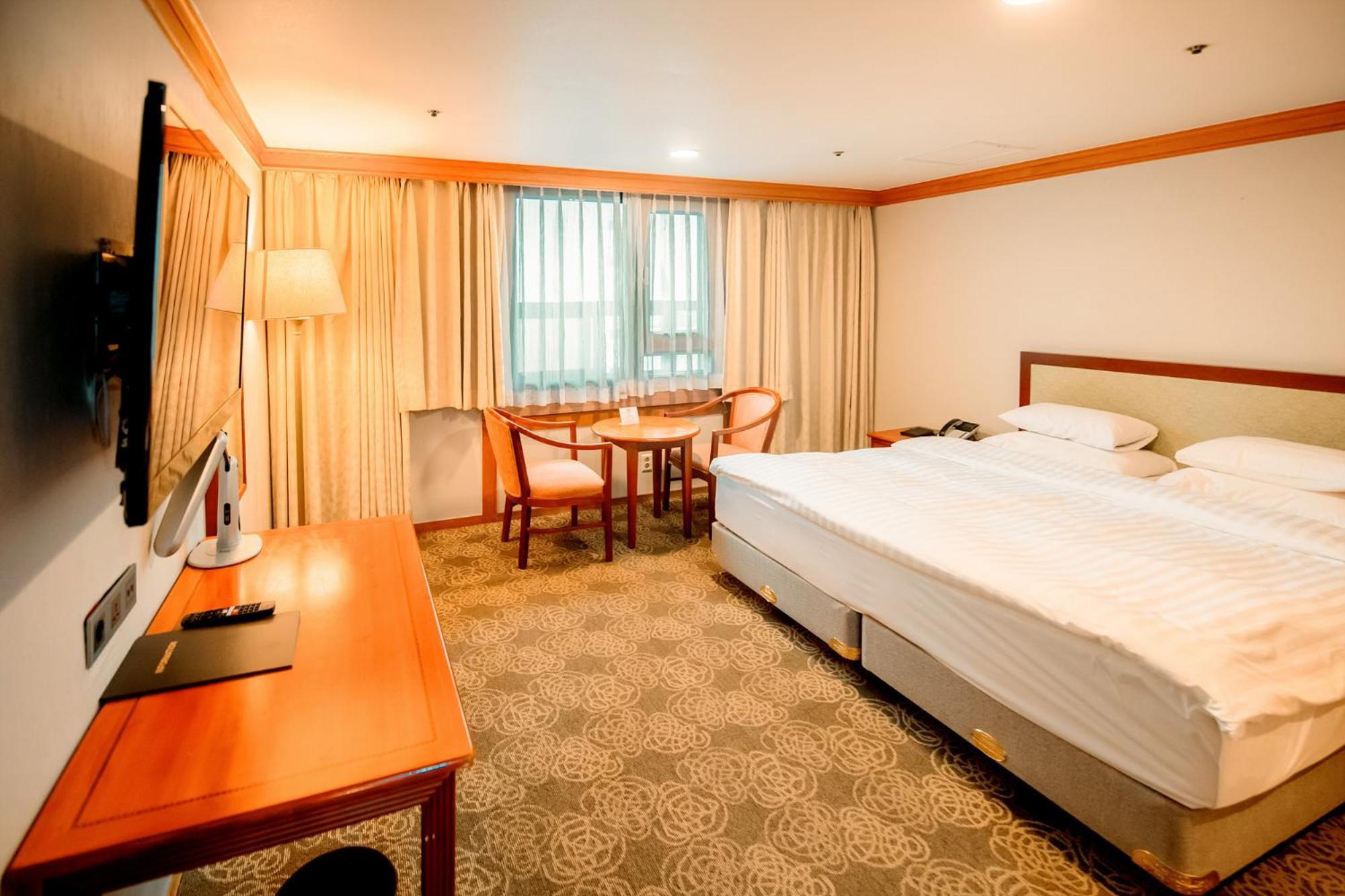 Hotel International Changwon Exterior photo