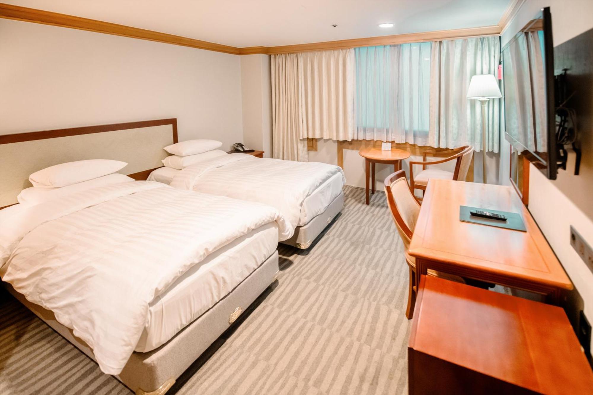 Hotel International Changwon Exterior photo