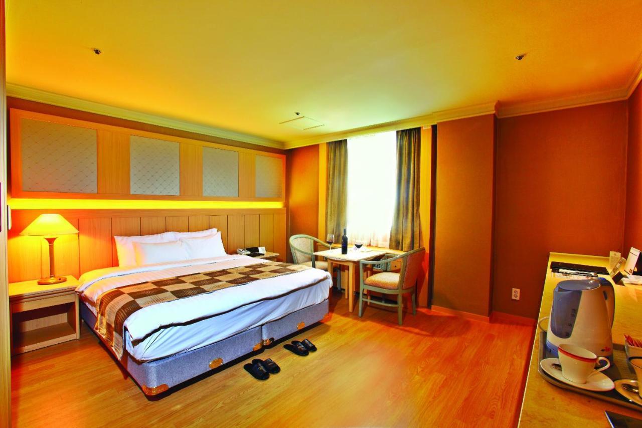 Hotel International Changwon Exterior photo