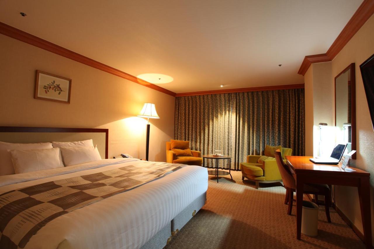 Hotel International Changwon Exterior photo